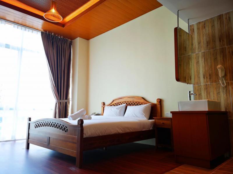 Top Holiday Hotel Seri Kembangan Exterior photo
