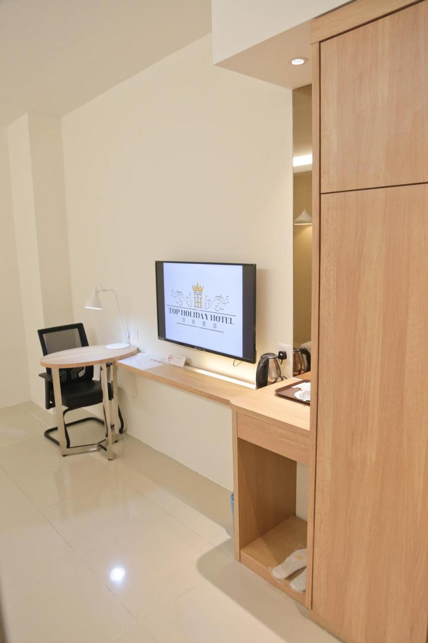Top Holiday Hotel Seri Kembangan Exterior photo